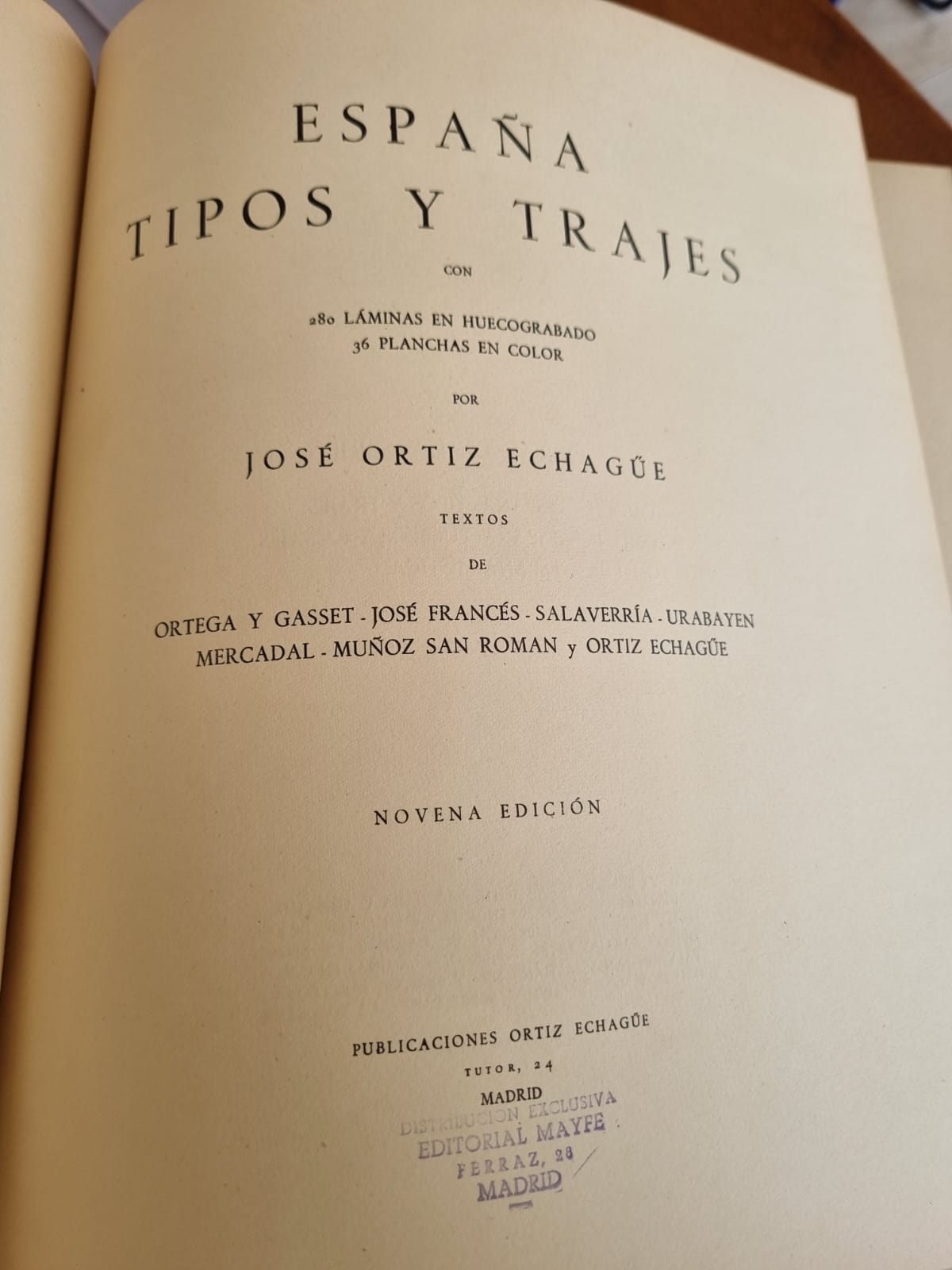 España Tipos y Trajes - Libro Fotografico Costumi Spagnoli Vintage | Rarexis