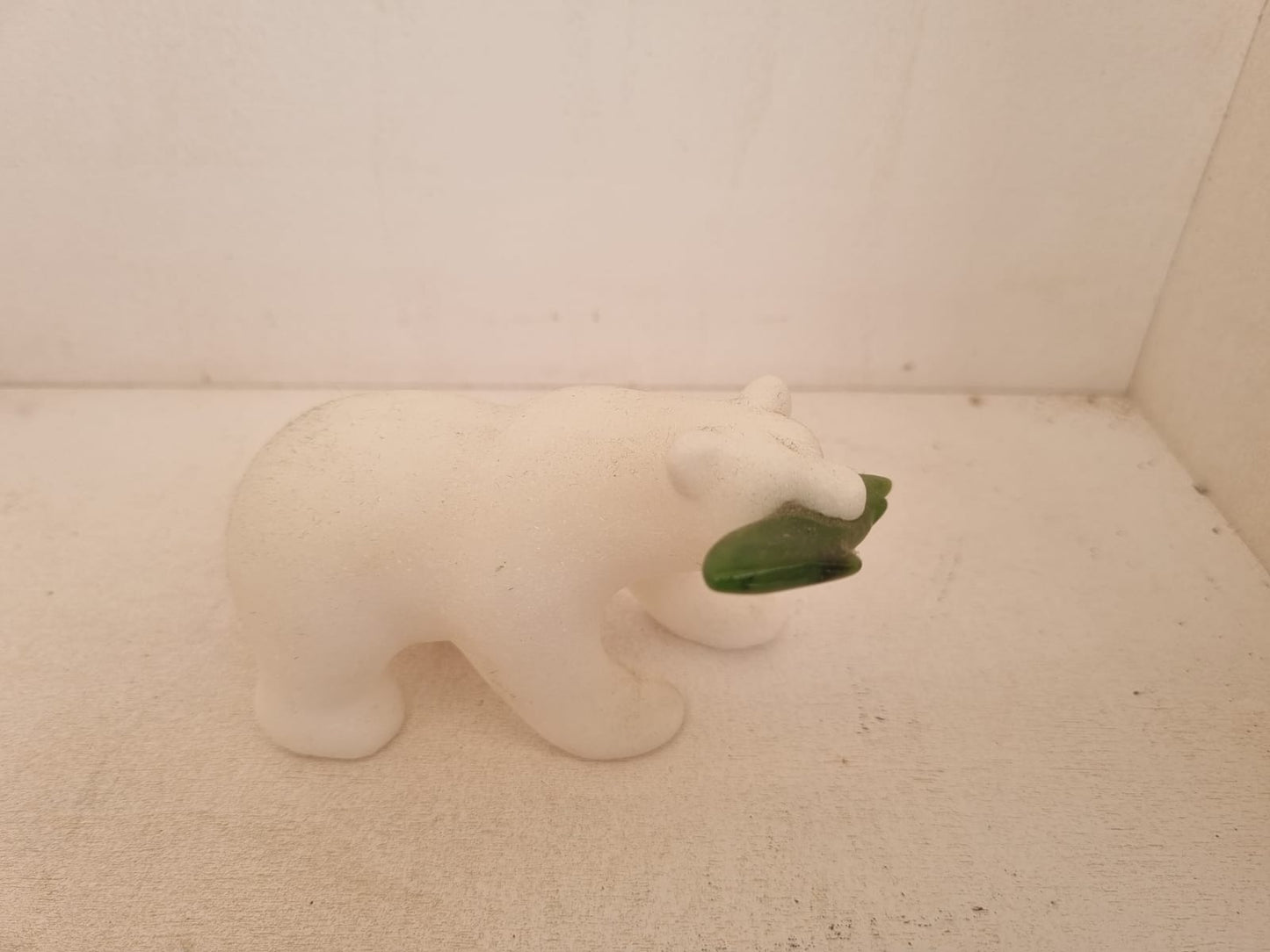 Orso in marmo e giada, in confezione originale