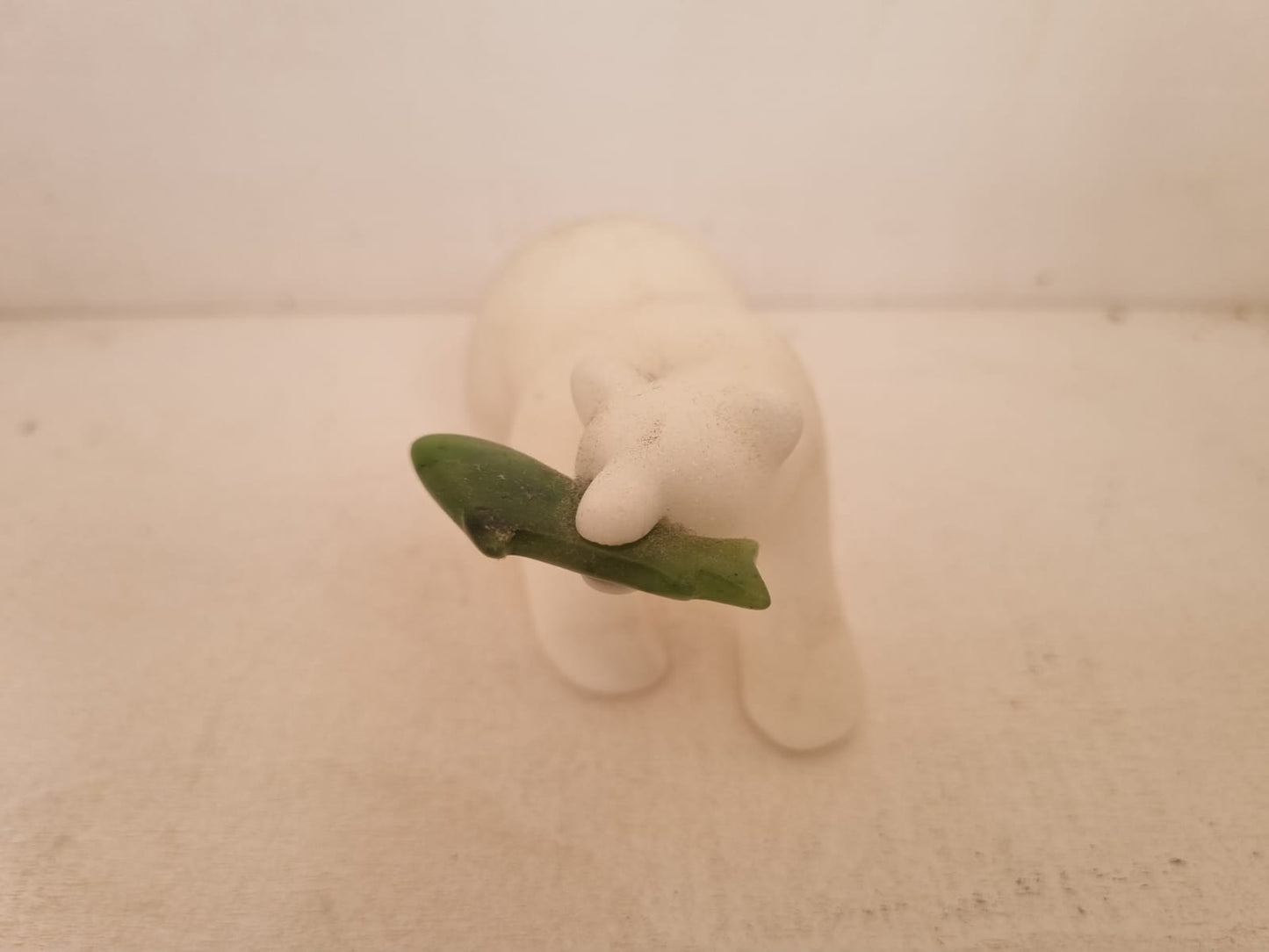 Orso in marmo e giada, in confezione originale