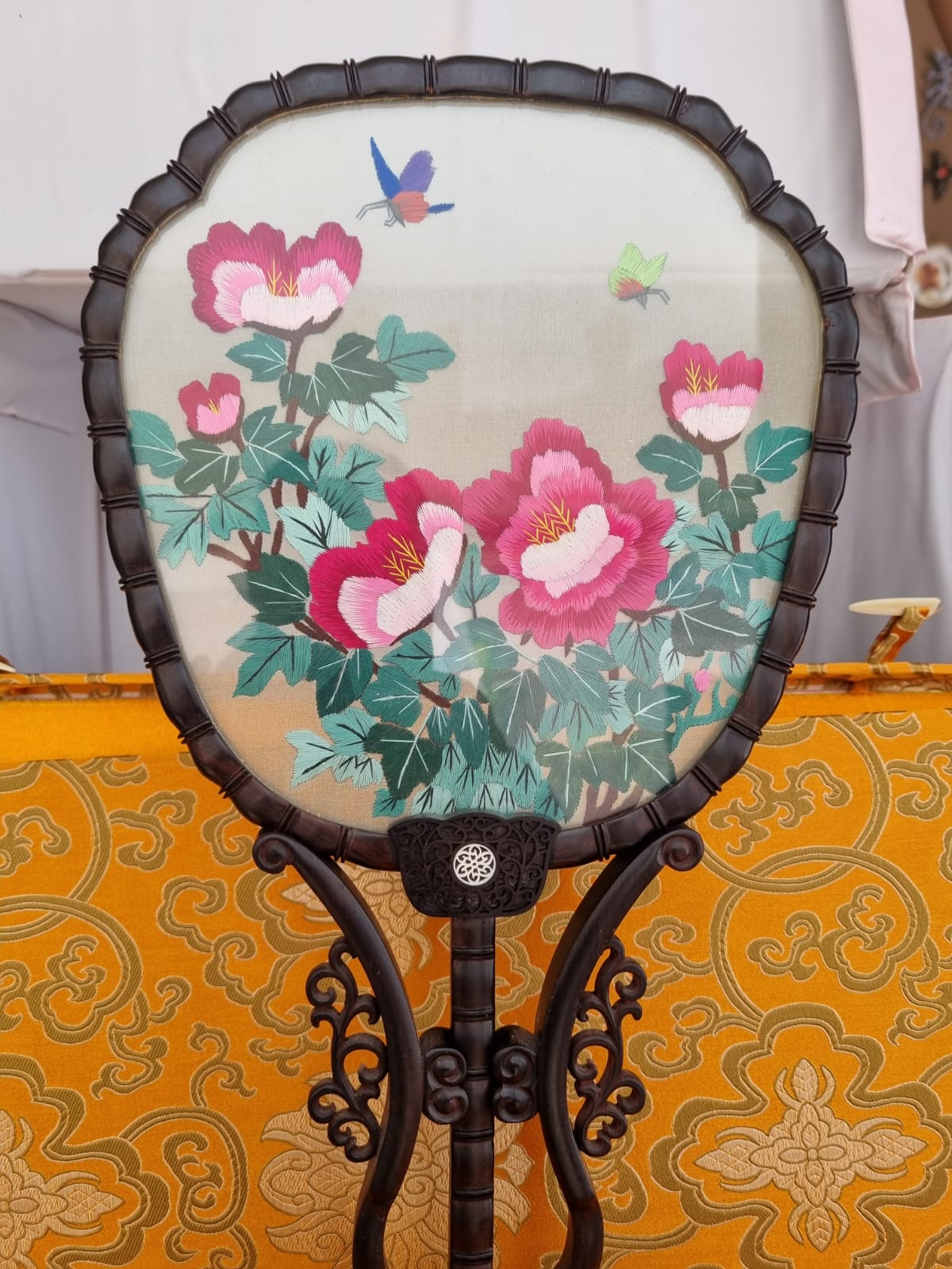 Ventaglio Cinese da Cerimonia Vintage - Seta Ricamata Confezione Speciale | Rarexis
