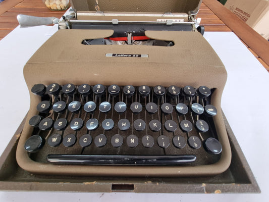 Olivetti Lettera 22 Vintage Funzionante - Macchina da Scrivere Originale | Rarexis