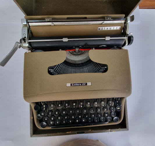 Olivetti Lettera 22 Vintage Funzionante - Macchina da Scrivere Originale | Rarexis